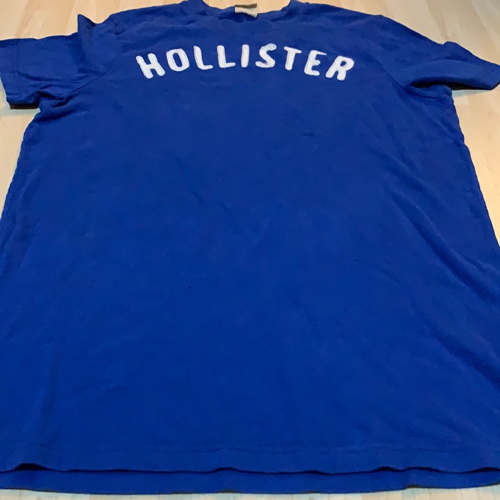 Hollister Men's T-Shirt Blue Print Crew Neck Short Sleeve Tee - SIZE MEDIUM